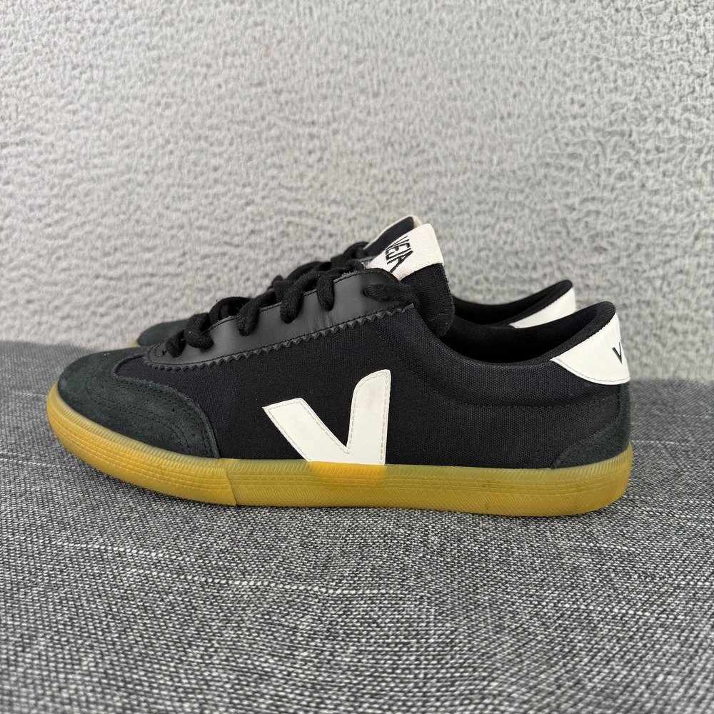 Veja Volley Sneakers Womens 10 Mens 8 Black White Gum Canvas Suede Low Top